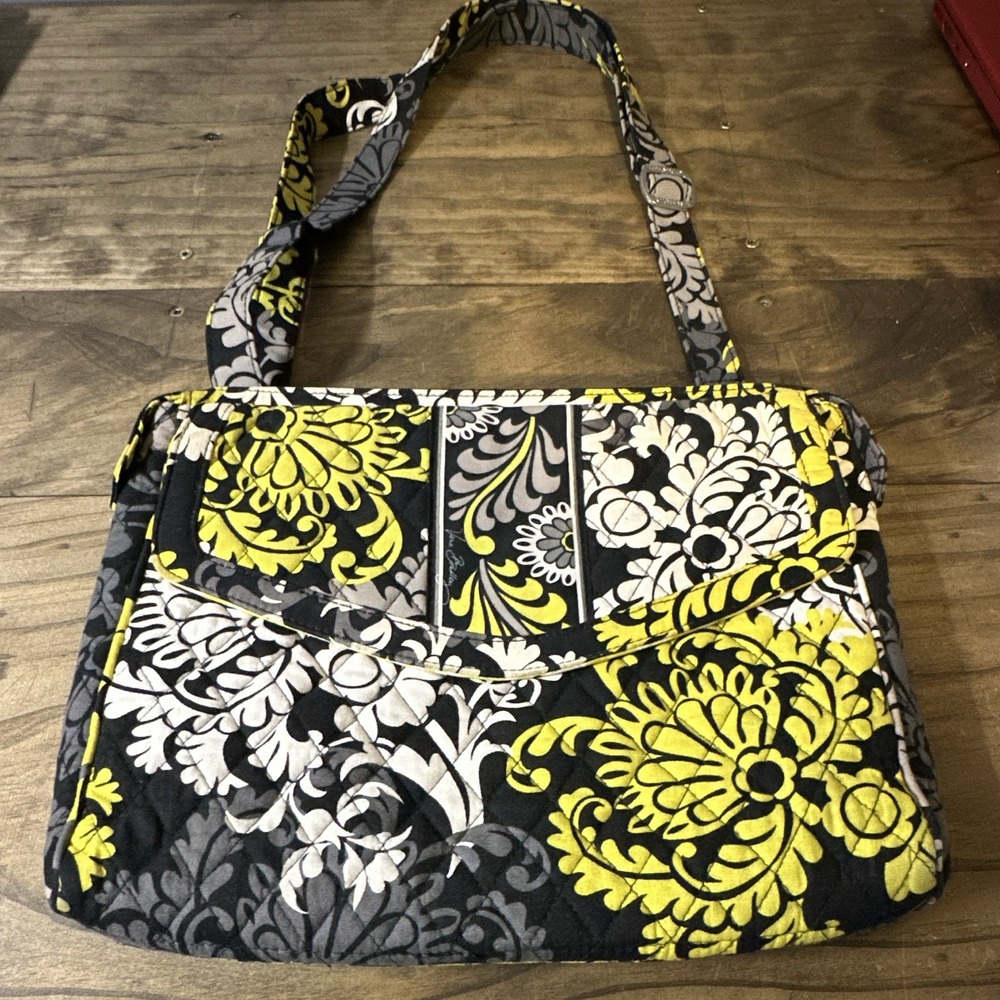 Vera Bradley Womens Quilted Floral Shoulder Bag Zip Closure Lined Inner Pockets